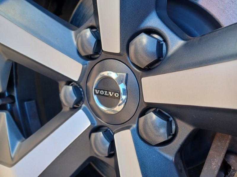 2025 (74) VOLVO XC40 2.0 B3P Plus Dark 5dr Auto 5330888
