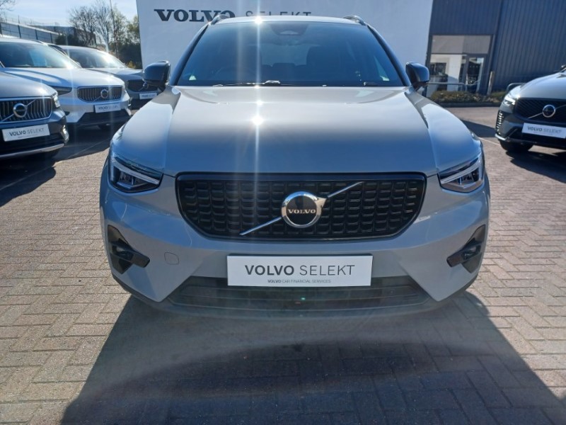 2025 (74) VOLVO XC40 2.0 B3P Plus Dark 5dr Auto 5330765