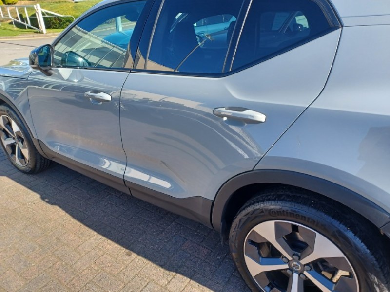2025 (74) VOLVO XC40 2.0 B3P Plus Dark 5dr Auto 5330890