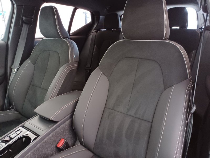 2025 (74) VOLVO XC40 2.0 B3P Plus Dark 5dr Auto 5330880