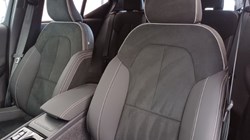 2025 (74) VOLVO XC40 2.0 B3P Plus Dark 5dr Auto 5330880