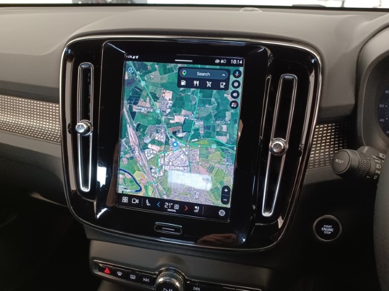 2025 (74) VOLVO XC40 2.0 B3P Plus Dark 5dr Auto 5330852