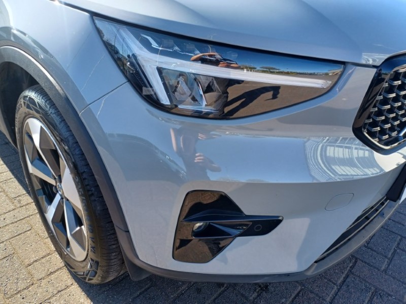2025 (74) VOLVO XC40 2.0 B3P Plus Dark 5dr Auto 5330892