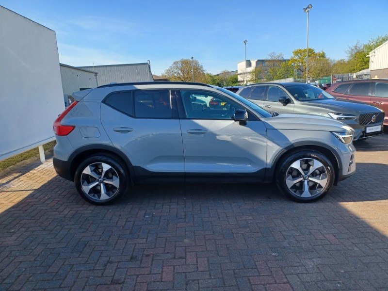 2025 (74) VOLVO XC40 2.0 B3P Plus Dark 5dr Auto 5330771