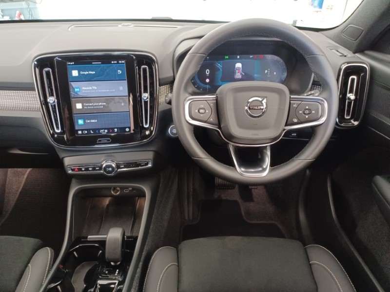 2025 (74) VOLVO XC40 2.0 B3P Plus Dark 5dr Auto 5330870