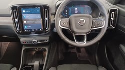 2025 (74) VOLVO XC40 2.0 B3P Plus Dark 5dr Auto 5330870