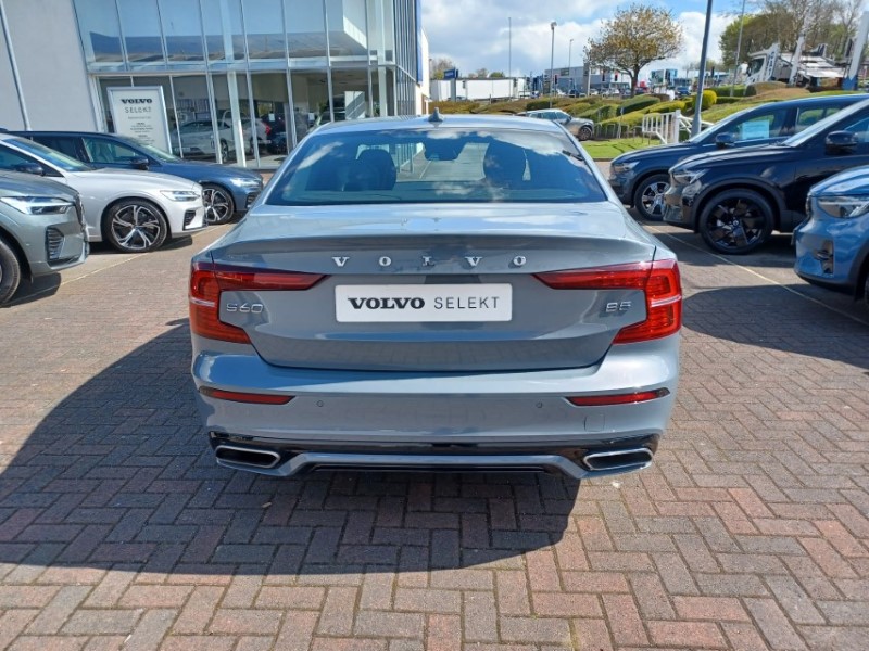 2022 (72) VOLVO S60 2.0 B5P R DESIGN 4dr Auto 5315504