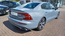 2022 (72) VOLVO S60 2.0 B5P R DESIGN 4dr Auto 5315505