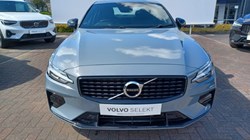 2022 (72) VOLVO S60 2.0 B5P R DESIGN 4dr Auto 5315501