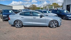 2022 (72) VOLVO S60 2.0 B5P R DESIGN 4dr Auto 5315506