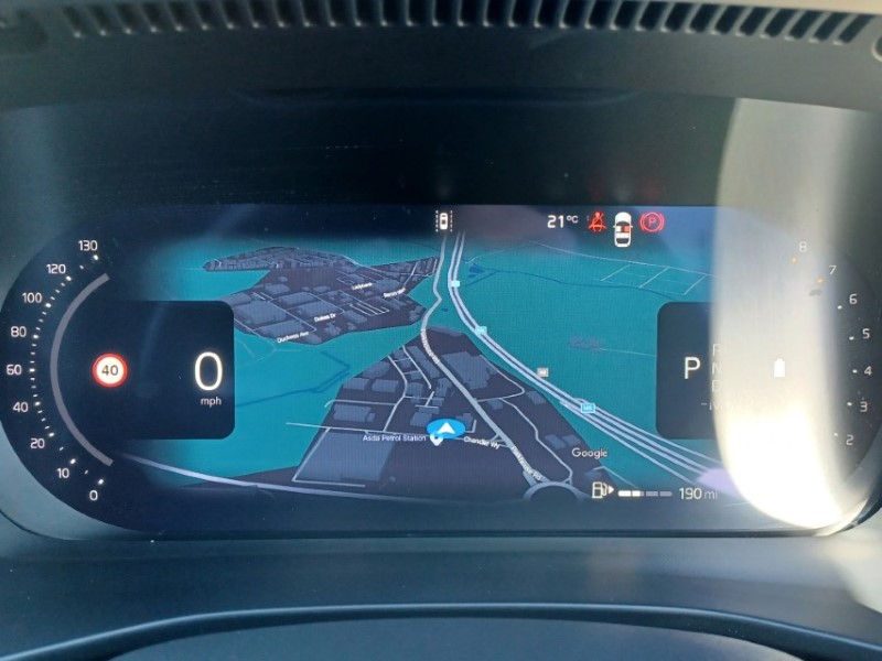 2025 (75) VOLVO XC40 2.0 B3P Plus Dark 5dr Auto 5350888