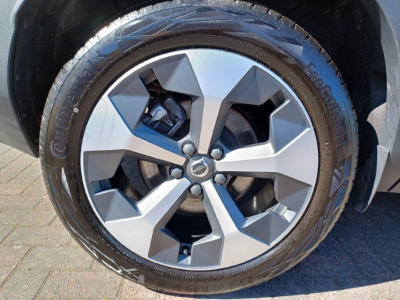 2025 (75) VOLVO XC40 2.0 B3P Plus Dark 5dr Auto 5350931