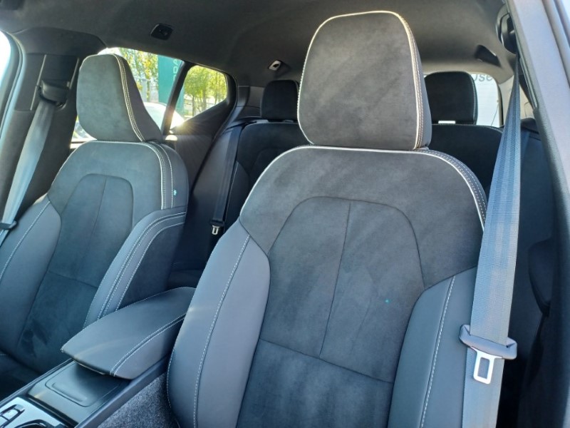 2025 (75) VOLVO XC40 2.0 B3P Plus Dark 5dr Auto 5350917