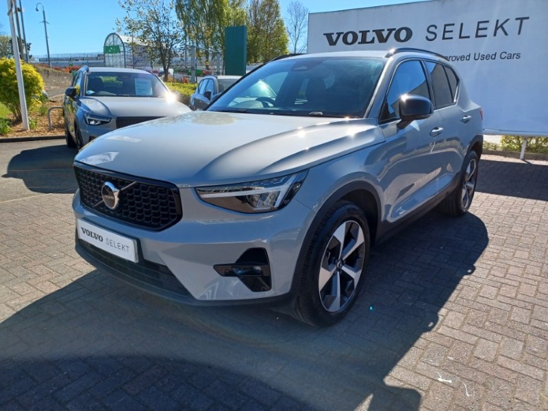 2025 (75) VOLVO XC40 2.0 B3P Plus Dark 5dr Auto 5350828