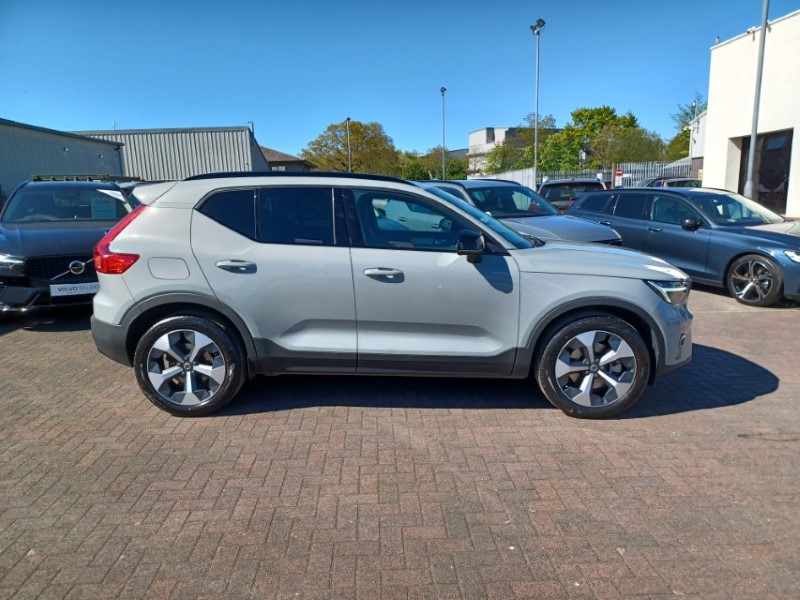 2025 (75) VOLVO XC40 2.0 B3P Plus Dark 5dr Auto 5350832