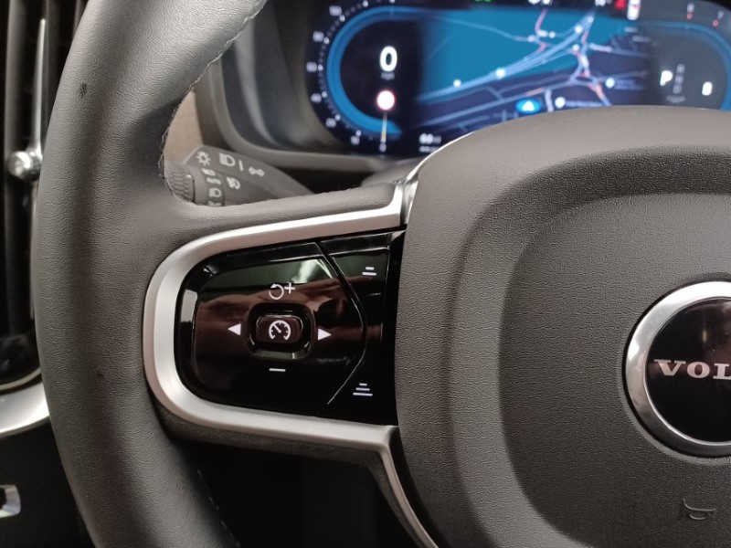 2025 (25) VOLVO XC90 2.0 B5P Plus Dark 5dr AWD Geartronic 5352682