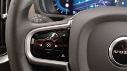 2025 (25) VOLVO XC90 2.0 B5P Plus Dark 5dr AWD Geartronic 5352682