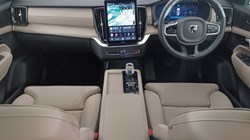 2025 (25) VOLVO XC90 2.0 B5P Plus Dark 5dr AWD Geartronic 5352714