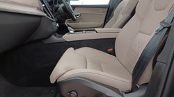 2025 (25) VOLVO XC90 2.0 B5P Plus Dark 5dr AWD Geartronic 5352716