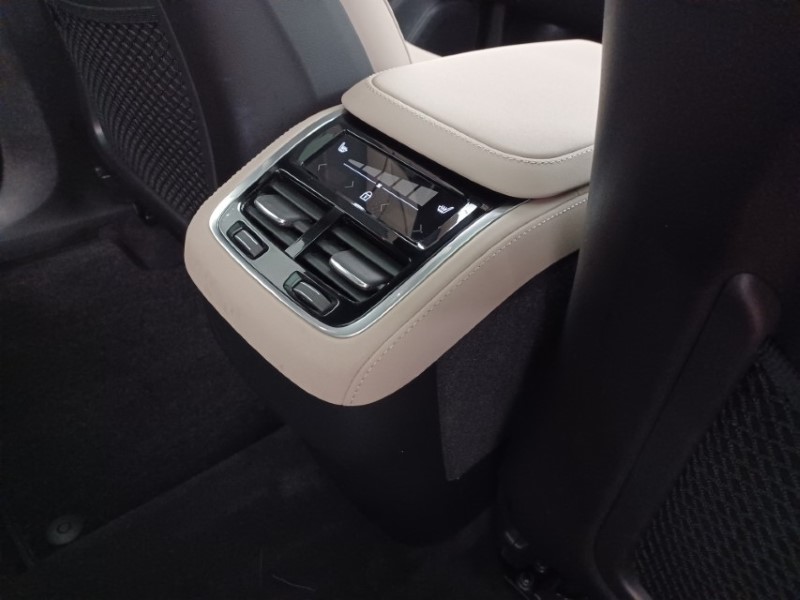 2025 (25) VOLVO XC90 2.0 B5P Plus Dark 5dr AWD Geartronic 5352711