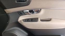 2025 (25) VOLVO XC90 2.0 B5P Plus Dark 5dr AWD Geartronic 5352701