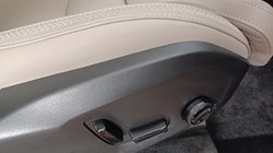 2025 (25) VOLVO XC90 2.0 B5P Plus Dark 5dr AWD Geartronic 5352702