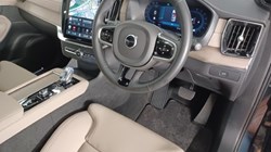2025 (25) VOLVO XC90 2.0 B5P Plus Dark 5dr AWD Geartronic 5352707