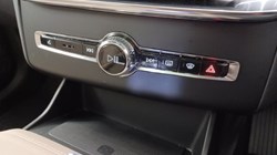 2025 (25) VOLVO XC90 2.0 B5P Plus Dark 5dr AWD Geartronic 5352684