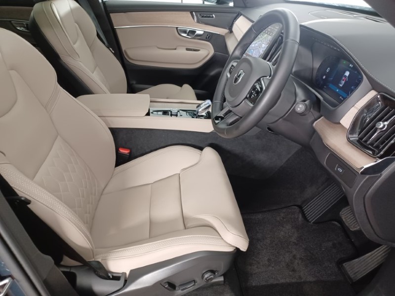 2025 (25) VOLVO XC90 2.0 B5P Plus Dark 5dr AWD Geartronic 5352706