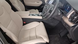 2025 (25) VOLVO XC90 2.0 B5P Plus Dark 5dr AWD Geartronic 5352706