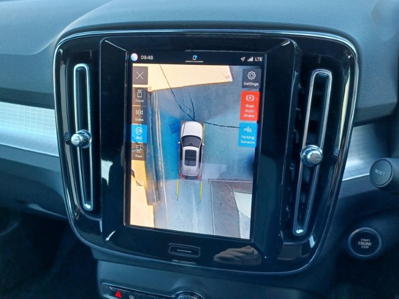2023 (23) VOLVO XC40 2.0 B4P Plus Dark 5dr Auto 5348829