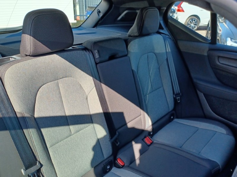 2023 (23) VOLVO XC40 2.0 B4P Plus Dark 5dr Auto 5348840
