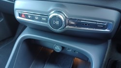 2023 (23) VOLVO XC40 2.0 B4P Plus Dark 5dr Auto 5348820