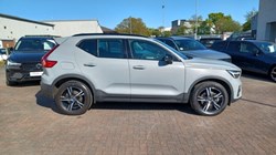 2023 (23) VOLVO XC40 2.0 B4P Plus Dark 5dr Auto 5348817