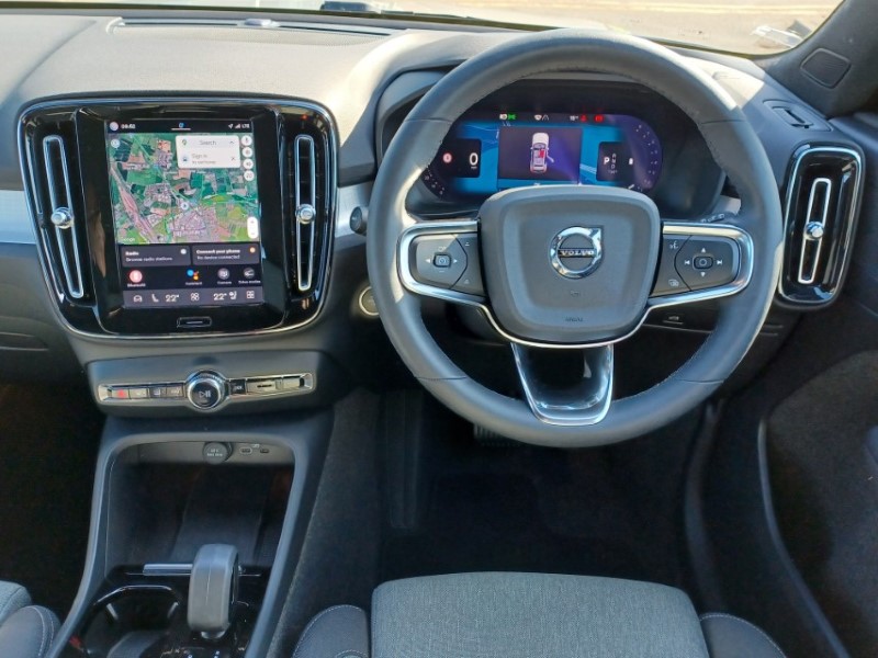 2023 (23) VOLVO XC40 2.0 B4P Plus Dark 5dr Auto 5348843