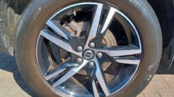 2023 (23) VOLVO XC40 2.0 B4P Plus Dark 5dr Auto 5348864