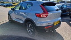 2023 (23) VOLVO XC40 2.0 B4P Plus Dark 5dr Auto 5348814