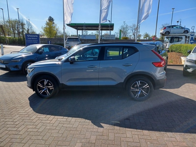 2023 (23) VOLVO XC40 2.0 B4P Plus Dark 5dr Auto 5348818