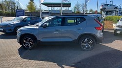 2023 (23) VOLVO XC40 2.0 B4P Plus Dark 5dr Auto 5348818