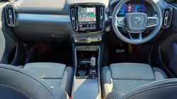 2023 (23) VOLVO XC40 2.0 B4P Plus Dark 5dr Auto 5348844