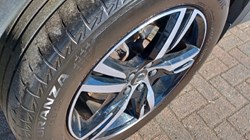 2023 (23) VOLVO XC40 2.0 B4P Plus Dark 5dr Auto 5348863