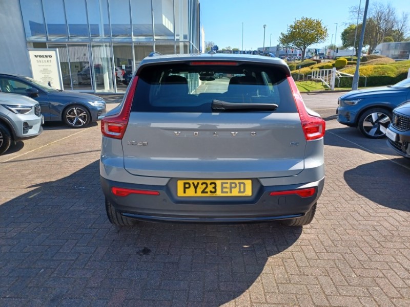 2023 (23) VOLVO XC40 2.0 B4P Plus Dark 5dr Auto 5348869