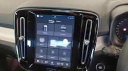 2023 (73) VOLVO XC40 2.0 B3P Plus Dark 5dr Auto 5337840