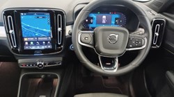 2023 (73) VOLVO XC40 2.0 B3P Plus Dark 5dr Auto 5337853