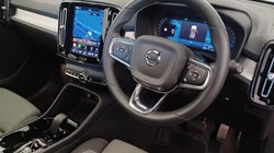 2023 (73) VOLVO XC40 2.0 B3P Plus Dark 5dr Auto 5337847