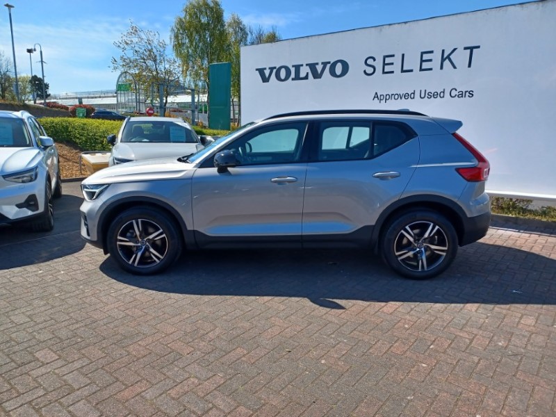 2023 (73) VOLVO XC40 2.0 B3P Plus Dark 5dr Auto 5337829