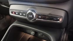 2023 (73) VOLVO XC40 2.0 B3P Plus Dark 5dr Auto 5337831