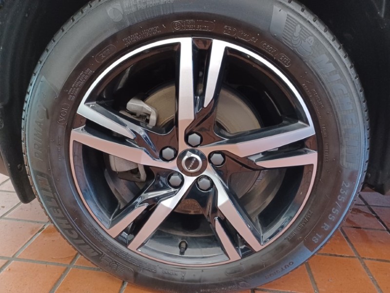 2023 (73) VOLVO XC40 2.0 B3P Plus Dark 5dr Auto 5337869