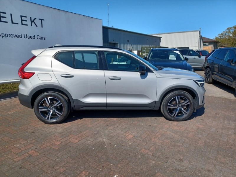 2023 (73) VOLVO XC40 2.0 B3P Plus Dark 5dr Auto 5337830
