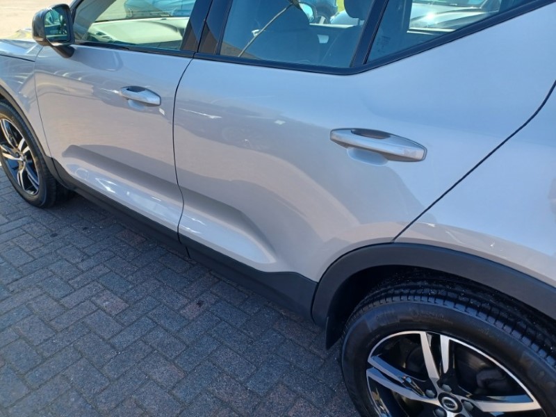 2023 (73) VOLVO XC40 2.0 B3P Plus Dark 5dr Auto 5337875